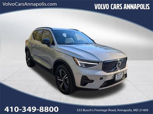 2024 Volvo XC40 B5 Core