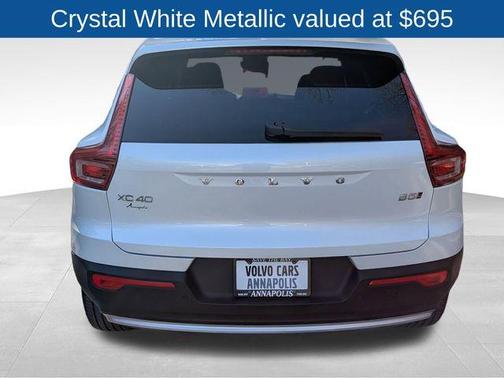 2023 Volvo XC40 B5 Plus Bright Theme