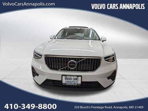 2023 Volvo XC40 B5 Plus Bright Theme