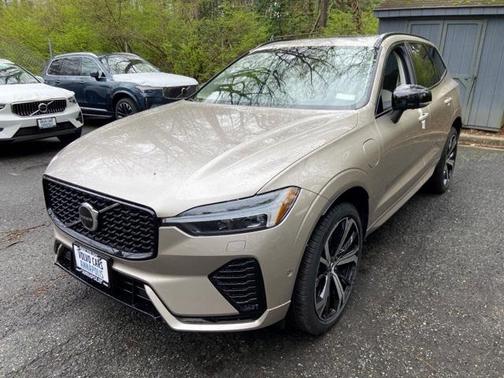 2025 Volvo XC60 Plug-In Hybrid T8 Ultra