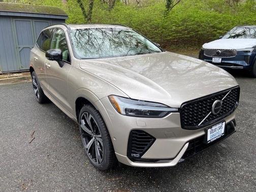 2025 Volvo XC60 Plug-In Hybrid T8 Ultra