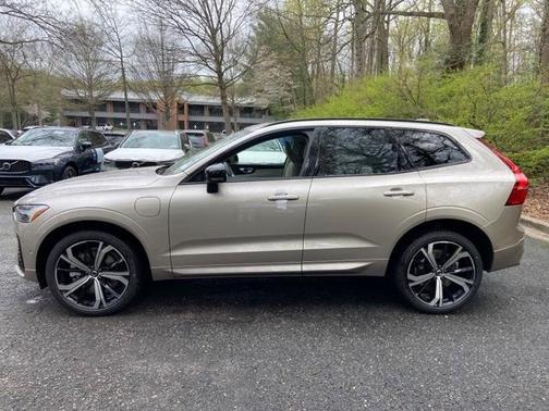 2025 Volvo XC60 Plug-In Hybrid T8 Ultra