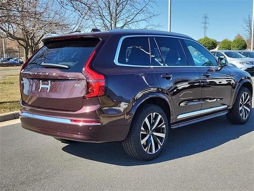 2025 Volvo XC90 B6 Core