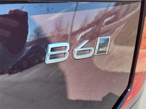 2025 Volvo XC90 B6 Core