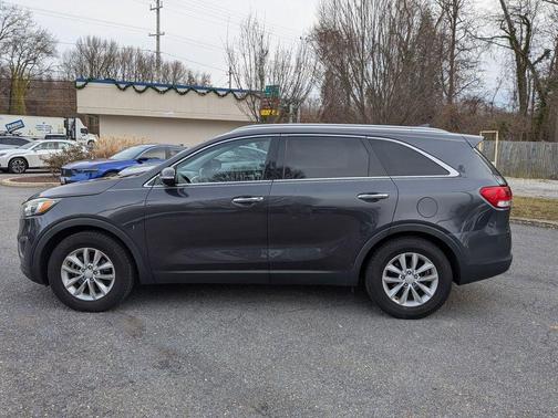 2016 Kia Sorento LX