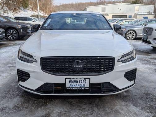 2024 Volvo S60 Recharge Plug-In Hybrid T8 Plus Black Edition