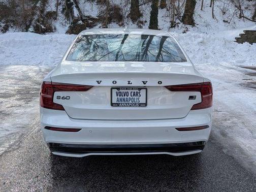 2024 Volvo S60 Recharge Plug-In Hybrid T8 Plus Black Edition