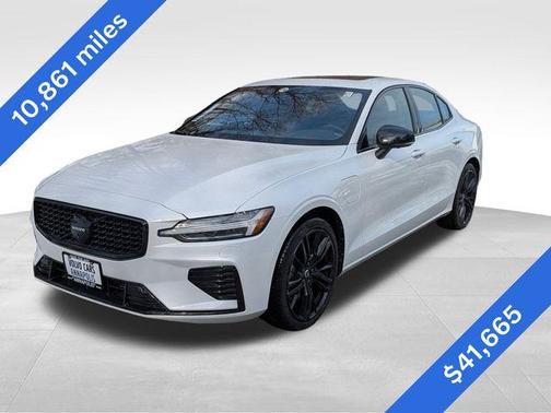 2024 Volvo S60 Recharge Plug-In Hybrid T8 Plus Black Edition