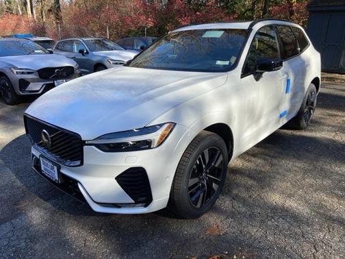 2026 Volvo XC60 B5 Plus