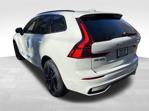 2026 Volvo XC60 B5 Plus