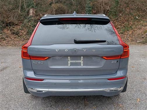 2022 Volvo XC60 B5 Inscription