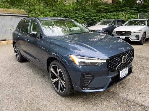 2025 Volvo XC60 B5 Ultra