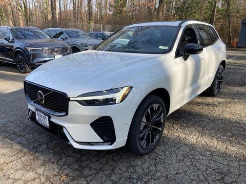 2026 Volvo XC60 B5 Plus