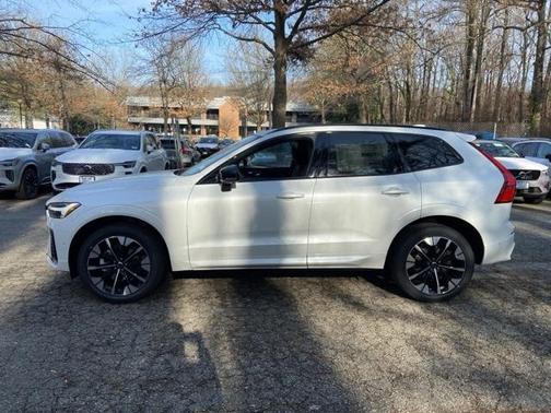 2026 Volvo XC60 B5 Plus