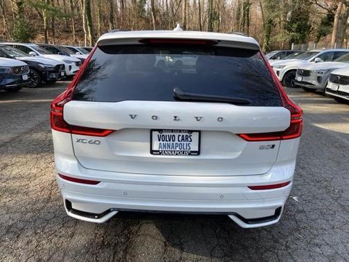 2026 Volvo XC60 B5 Plus