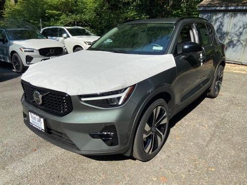 2026 Volvo XC40