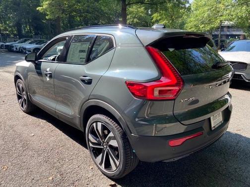 2026 Volvo XC40