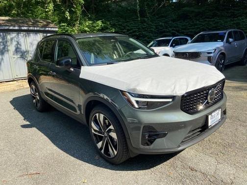 2026 Volvo XC40