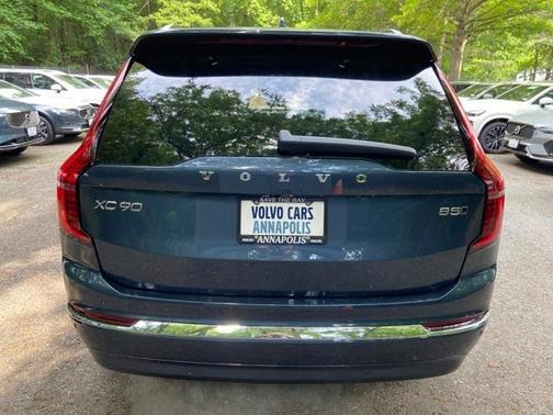 2025 Volvo XC90 B5 Core
