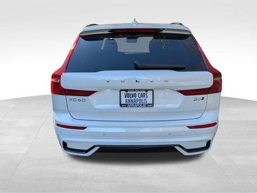 2025 Volvo XC60 B5 Plus