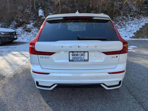 2025 Volvo XC60 B5 Plus