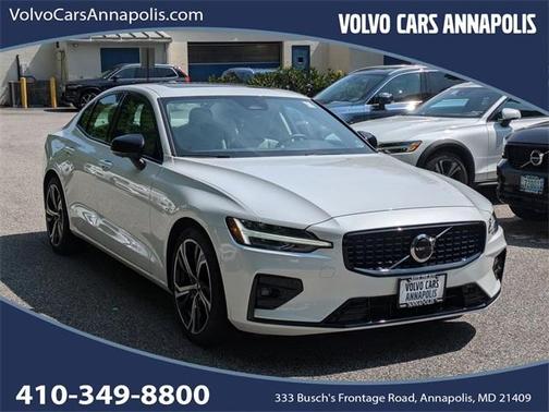 2024 Volvo S60 B5 Plus Dark Theme
