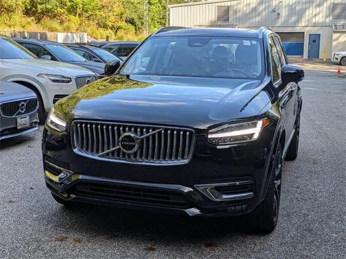 2024 Volvo XC90 B6 Plus Bright Theme 6-Seater