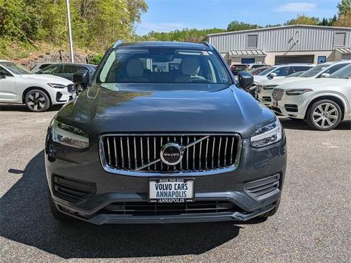 2022 Volvo XC90 T6 Momentum 7 Passenger