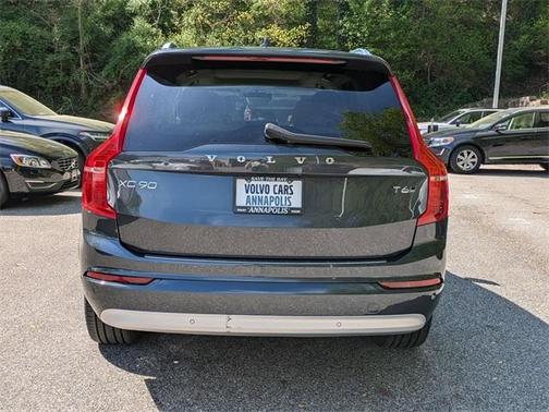 2022 Volvo XC90 T6 Momentum 7 Passenger