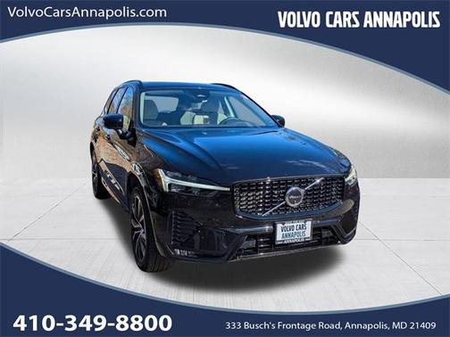 2023 Volvo XC60 B5 Plus Dark Theme