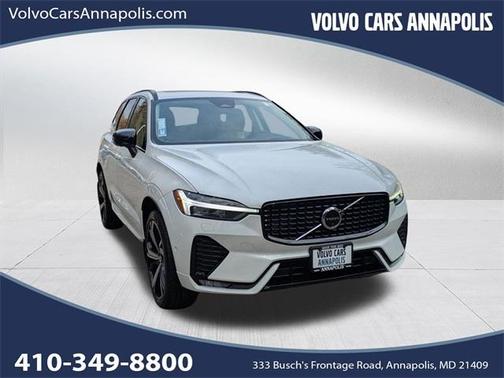 2023 Volvo XC60 B5 Ultimate Dark Theme