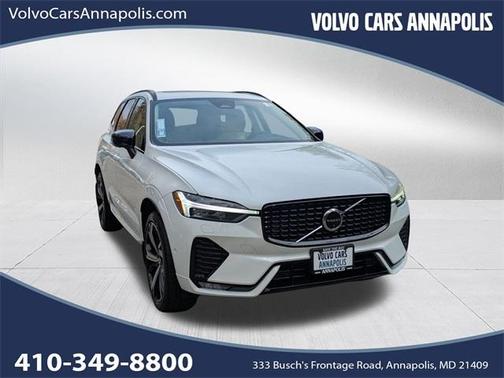 2023 Volvo XC60 B5 Ultimate Dark Theme