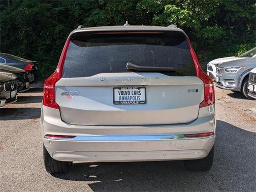 2023 Volvo XC90 B5 Plus