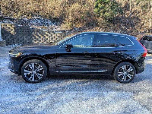2023 Volvo XC60 B5 Ultimate Bright Theme
