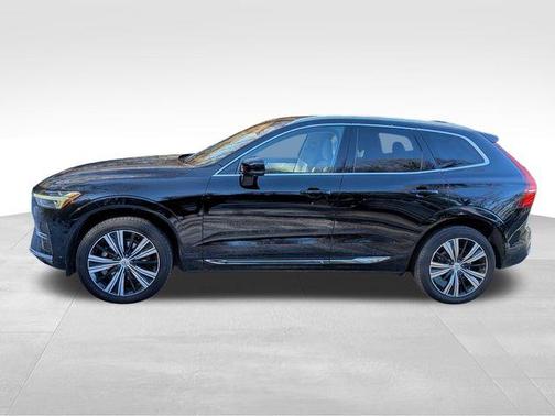 2023 Volvo XC60 B5 Ultimate Bright Theme