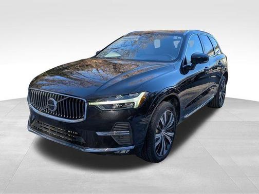 2023 Volvo XC60 B5 Ultimate Bright Theme