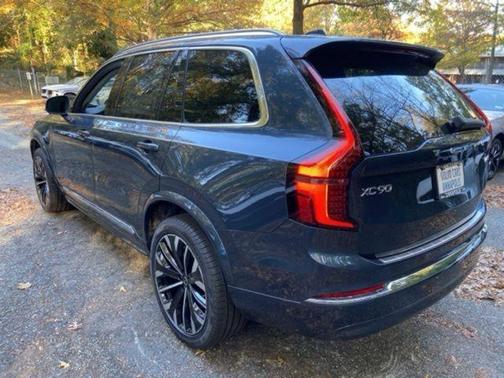 2026 Volvo XC90 Plug-In Hybrid T8 Plus 6-Seater