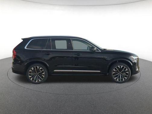 2026 Volvo XC90 B6 Plus 6-Seater
