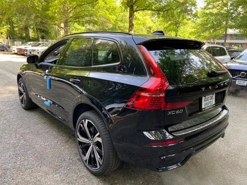 2025 Volvo XC60 B5 Ultra