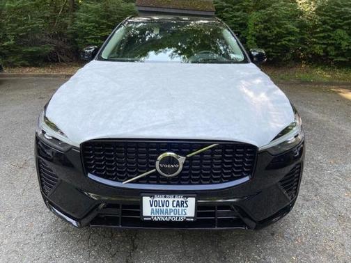 2025 Volvo XC60 B5 Ultra