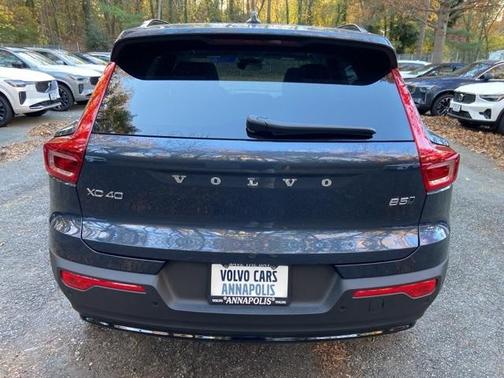 2026 Volvo XC40 B5 Ultra