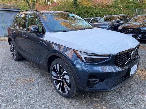 2026 Volvo XC40 B5 Ultra