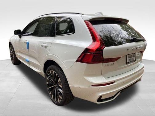 2026 Volvo XC60 Plug-In Hybrid T8 Ultra