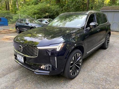 2025 Volvo XC90 B6 Ultra