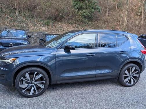 2022 Volvo XC40 Recharge Pure Electric P8 Twin Ultimate