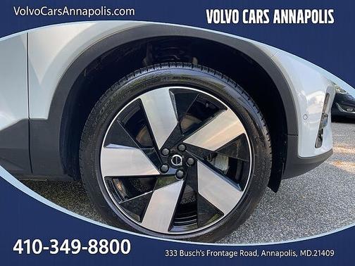 Crystal White 2023 Volvo C40 Recharge Pure Electric Ultimate