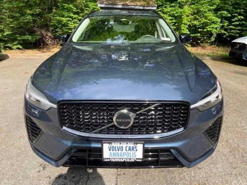2025 Volvo XC60 Plug-In Hybrid T8 Plus