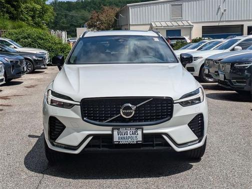 2025 Volvo XC60 B5 Ultra