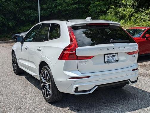 2025 Volvo XC60 B5 Ultra