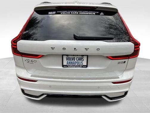 2026 Volvo XC60 B5 Ultra